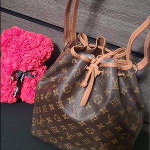 Authentic Louis Vuitton Petit Noe